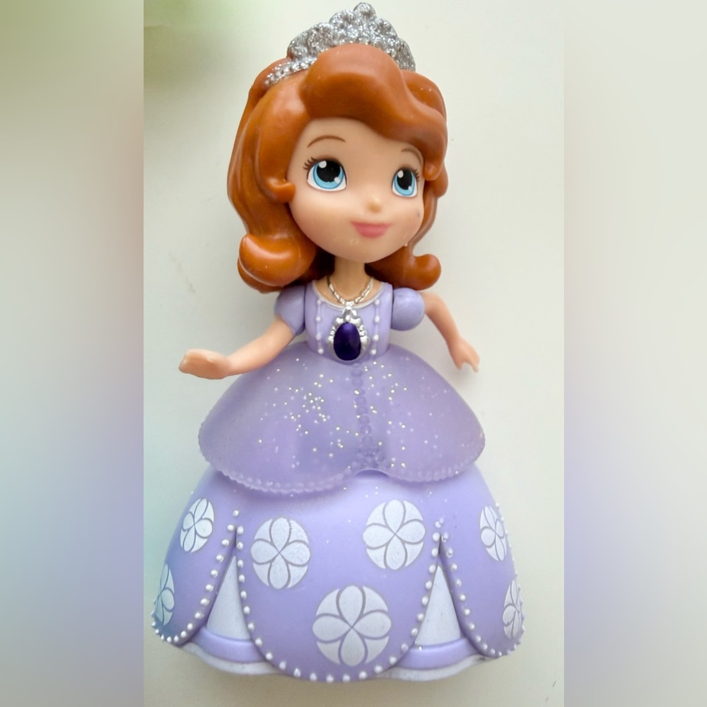 Disney Mini Princess Doll Set - Purple, Yellow, Blue Dresses - Picture 5 of 10